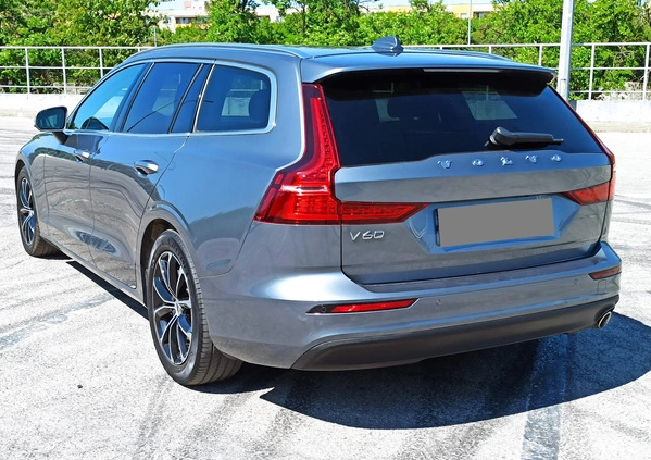 Volvo V60 cena 92900 przebieg: 60000, rok produkcji 2019 z Radom małe 781